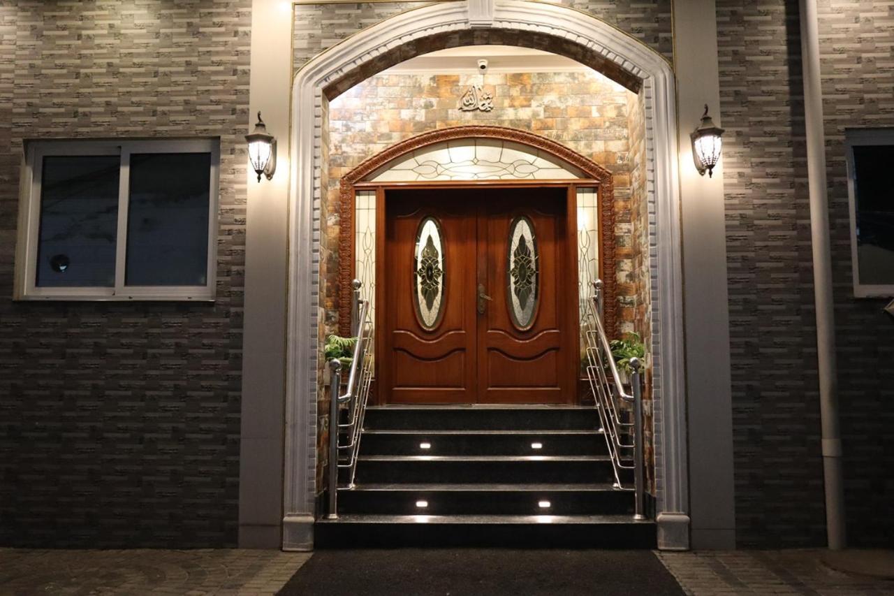 Hayyat Luxury Hotel Suites 라호르 외부 사진