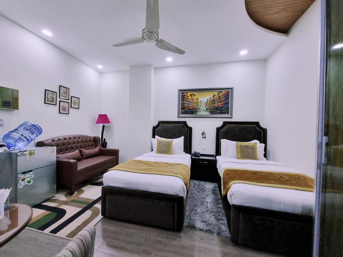 Hayyat Luxury Hotel Suites 라호르 외부 사진