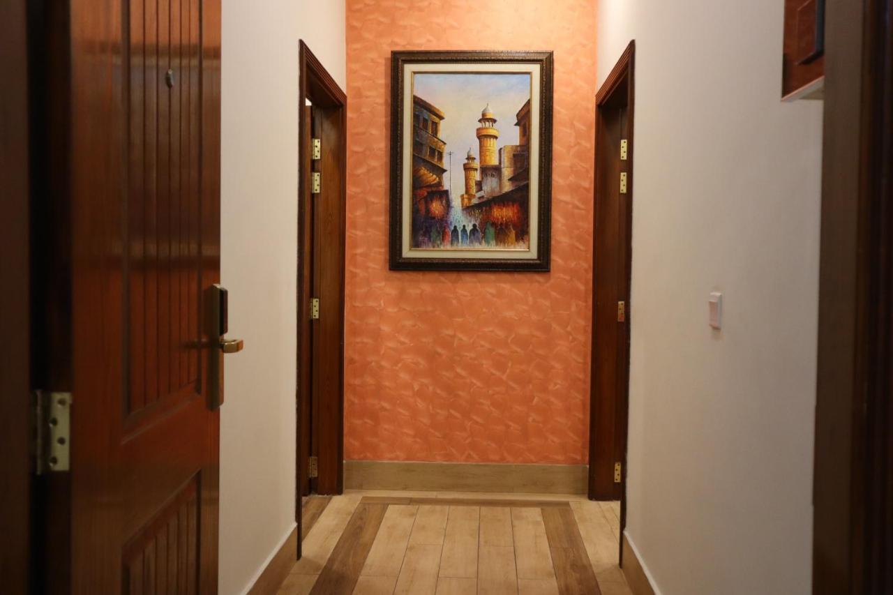 Hayyat Luxury Hotel Suites 라호르 외부 사진