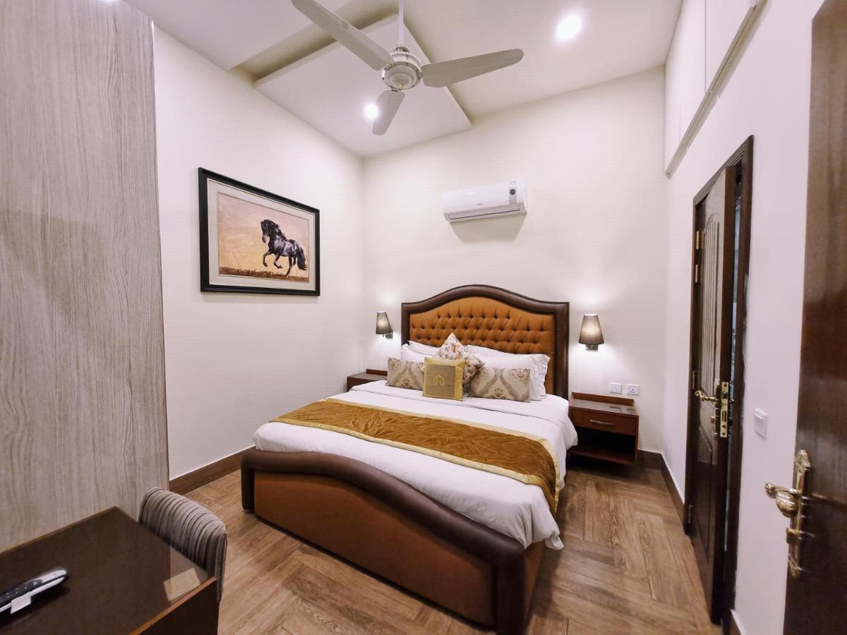 Hayyat Luxury Hotel Suites 라호르 외부 사진