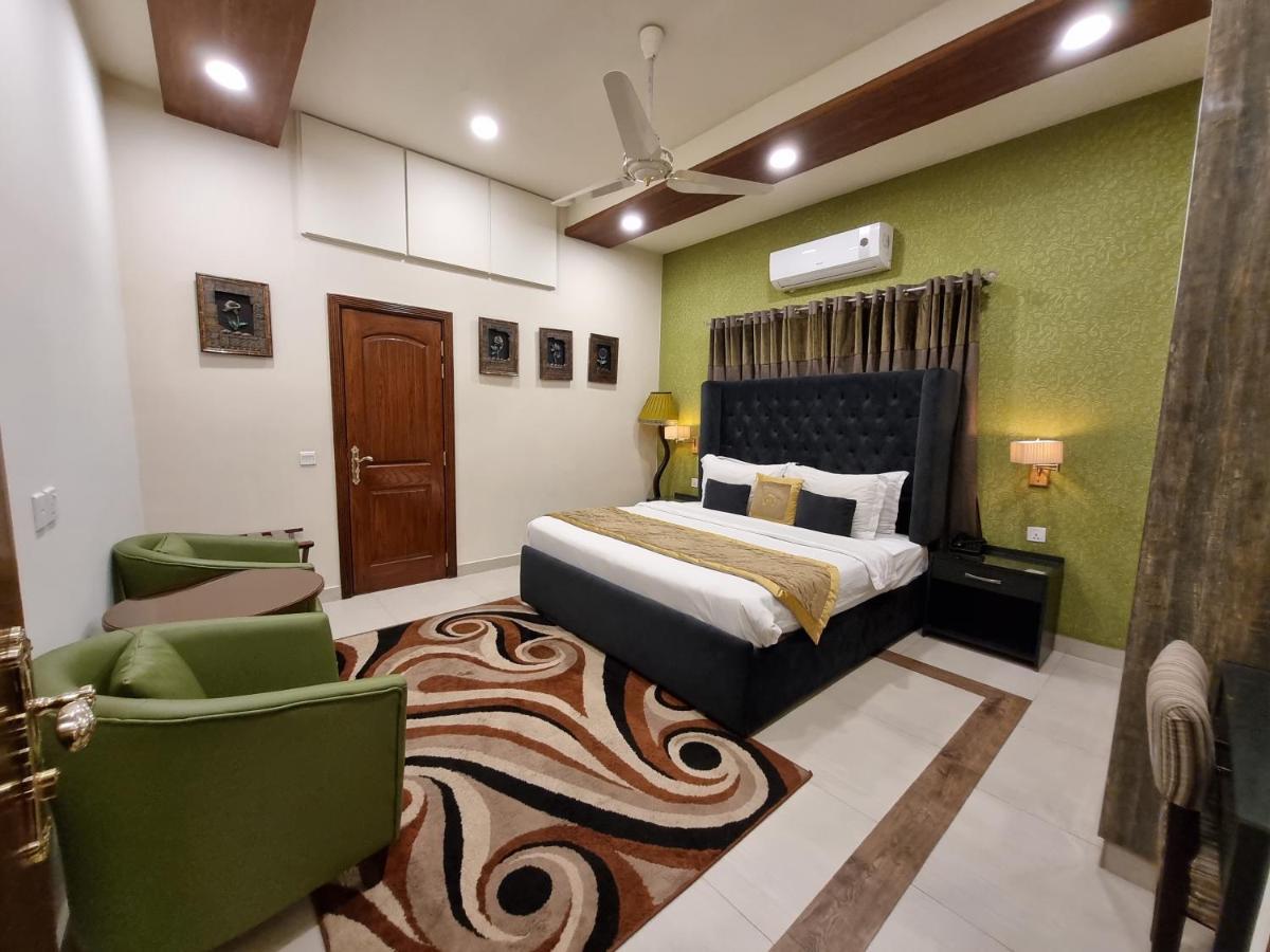 Hayyat Luxury Hotel Suites 라호르 외부 사진