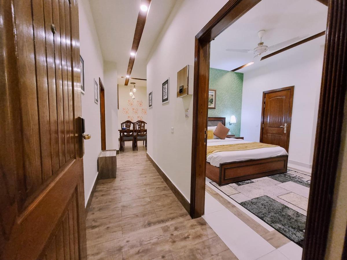 Hayyat Luxury Hotel Suites 라호르 외부 사진