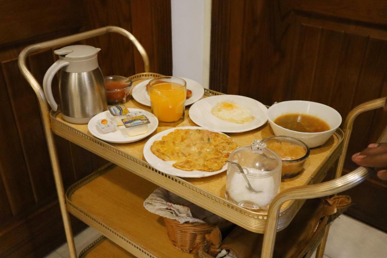 Hayyat Luxury Hotel Suites 라호르 외부 사진